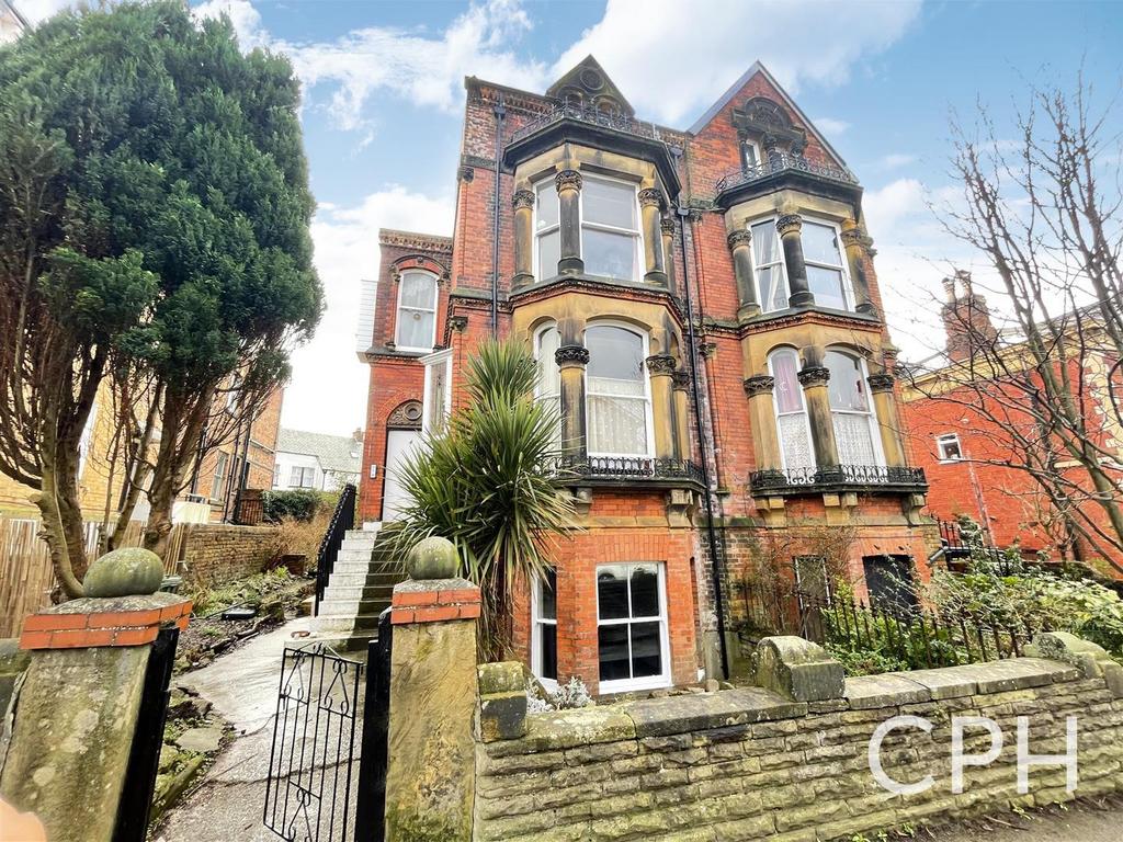 Westbourne Grove, Scarborough 4 bed house for sale £375,000