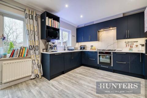 46 Lower Green Gardens, Worcester Park, KT4 7NX