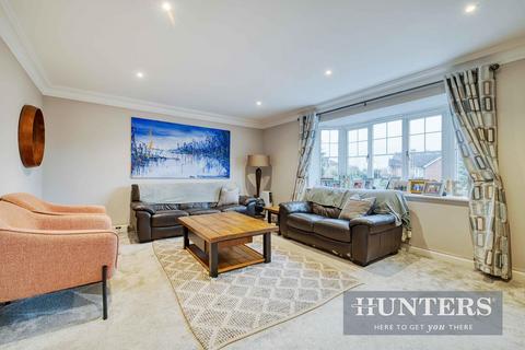 46 Lower Green Gardens, Worcester Park, KT4 7NX