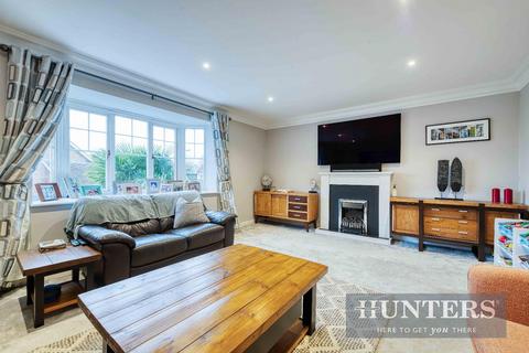 46 Lower Green Gardens, Worcester Park, KT4 7NX
