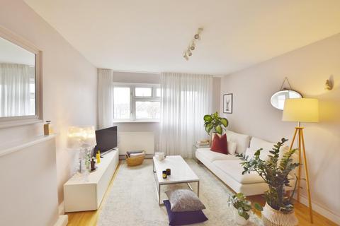 141 Beaconsfield Road, London, E16 4HT