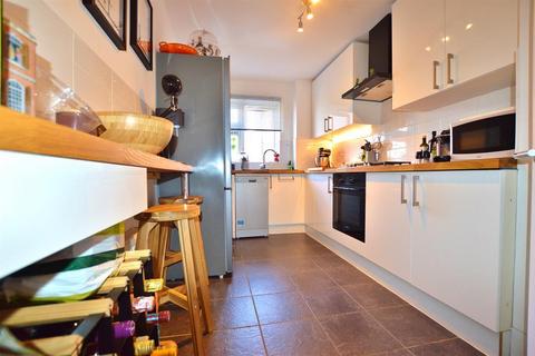 141 Beaconsfield Road, London, E16 4HT