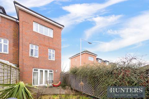4 bedroom end of terrace house for sale, Lower Green Gardens, KT4 7NX