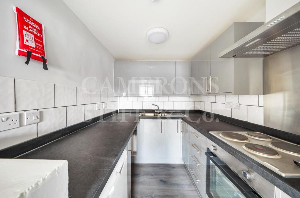 Edgware Road, London, W2 1 bed flat £1,650 pcm (£381 pw)