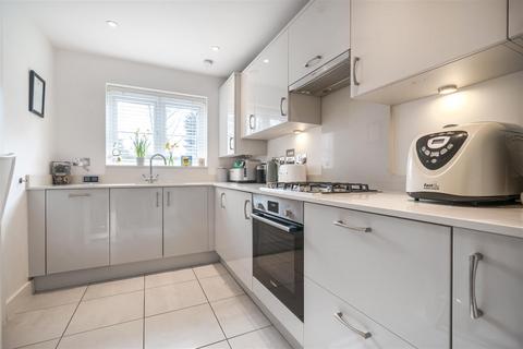 3 bedroom end of terrace house for sale - Dashers Close, Crowthorne, Berkshire, RG45 6GX