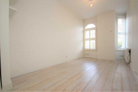 1 bedroom flat to rent, Orford Road, Walthamstow, E17