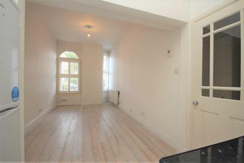 1 bedroom flat to rent, Orford Road, Walthamstow, E17