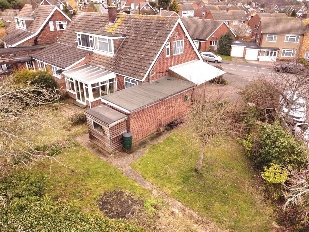 Meshaw Crescent, Abington Vale, Northampton NN3 4 bed semidetached