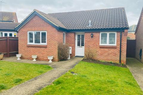 1 bedroom detached bungalow for sale - Sheraton Close, The Headlands, Northampton NN3