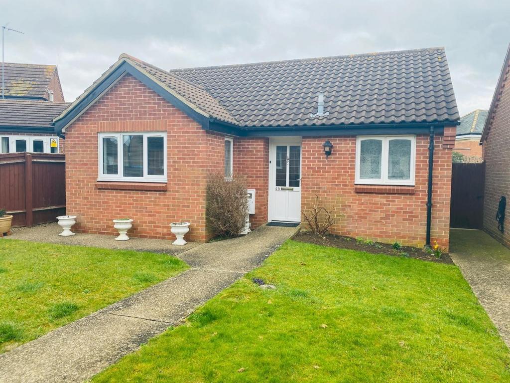 Sheraton Close, The Headlands, Northampton NN3 1 bed detached bungalow