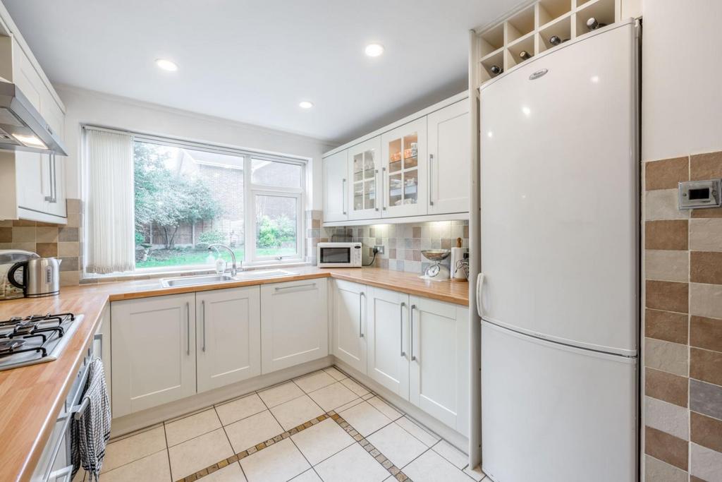 Kitchen 1