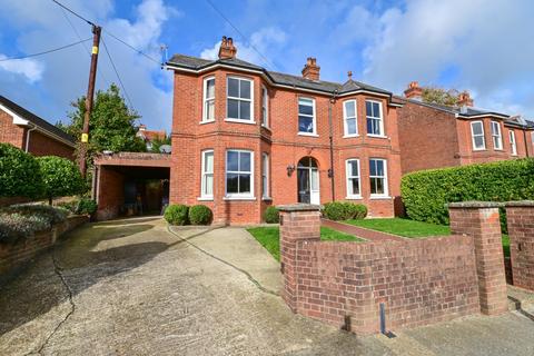 5 bedroom detached house for sale - Clatterford Road, Newport