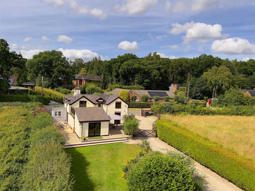Knockin Heath, Shrewsbury 3 bed detached house for sale £700,000