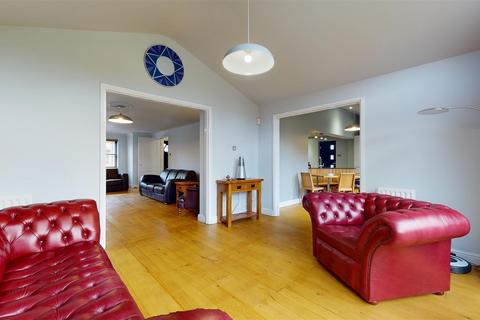 2 Bowling Leys, Middleton, Milton Keynes, MK10 9BD