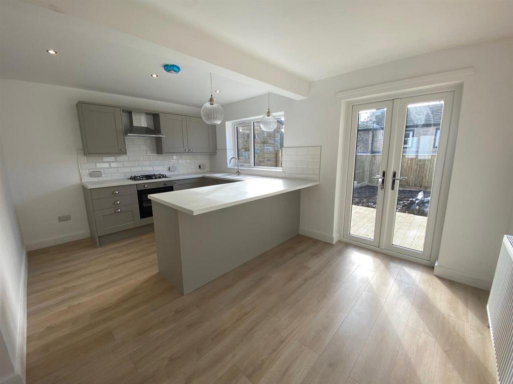 Bar Croft, Kirkheaton, Huddersfield 3 bed terraced house to rent £950