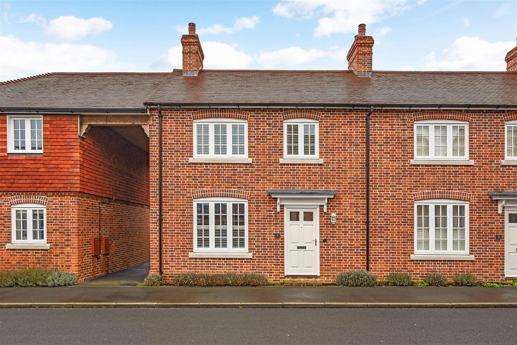 North Road, Romsey, Hampshire 2 bed terraced house £375,000