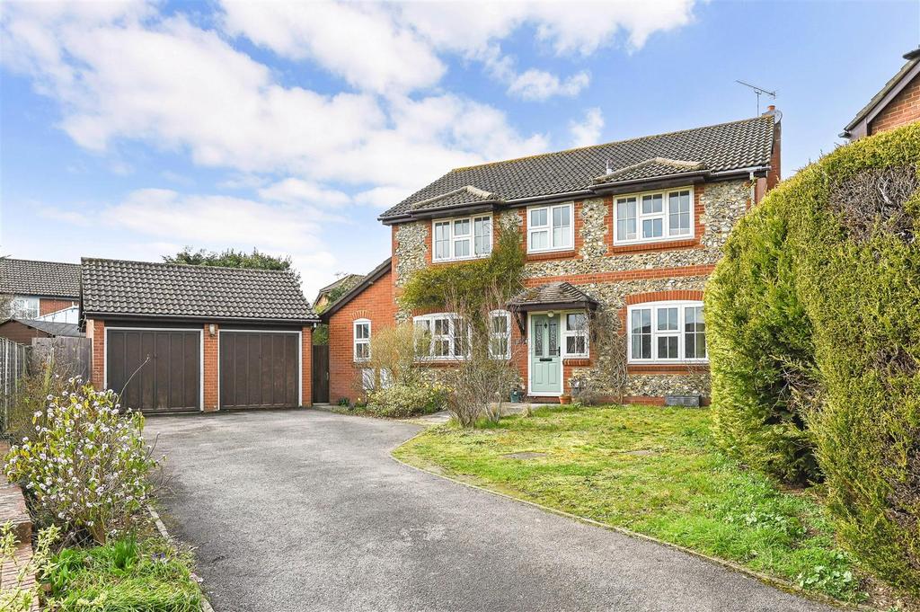 Sorrel Close, Romsey, Hampshire 4 bed detached house for sale £795,000