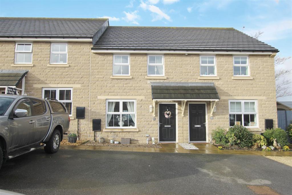 Manywells Close, Cullingworth, Bradford, West Yorkshire 2 bed mews to