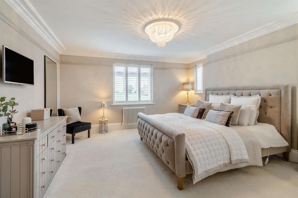 Principal bedroom
