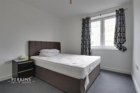2 bedroom apartment to rent - Northolt, UB5