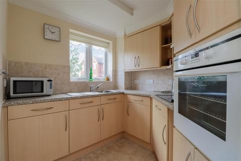 2 bedroom retirement property for sale - Kings Road, Horsham