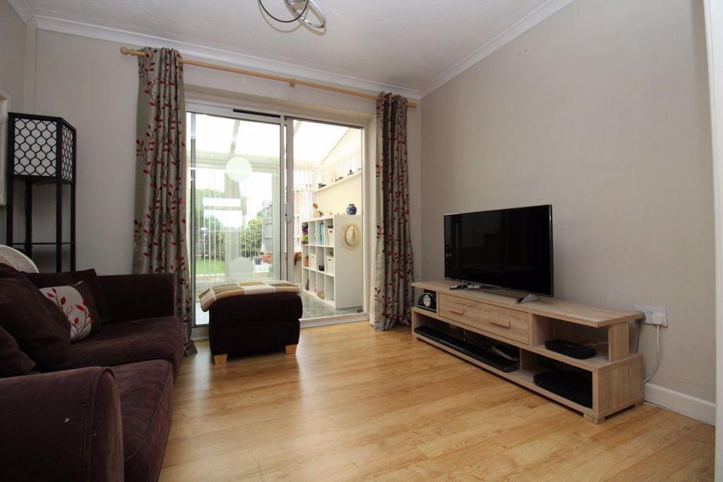Elmore, Swindon 3 bed house £1,400 pcm (£323 pw)