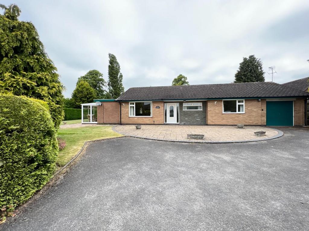 Knowle Road, Stafford 2 bed detached bungalow for sale £535,000