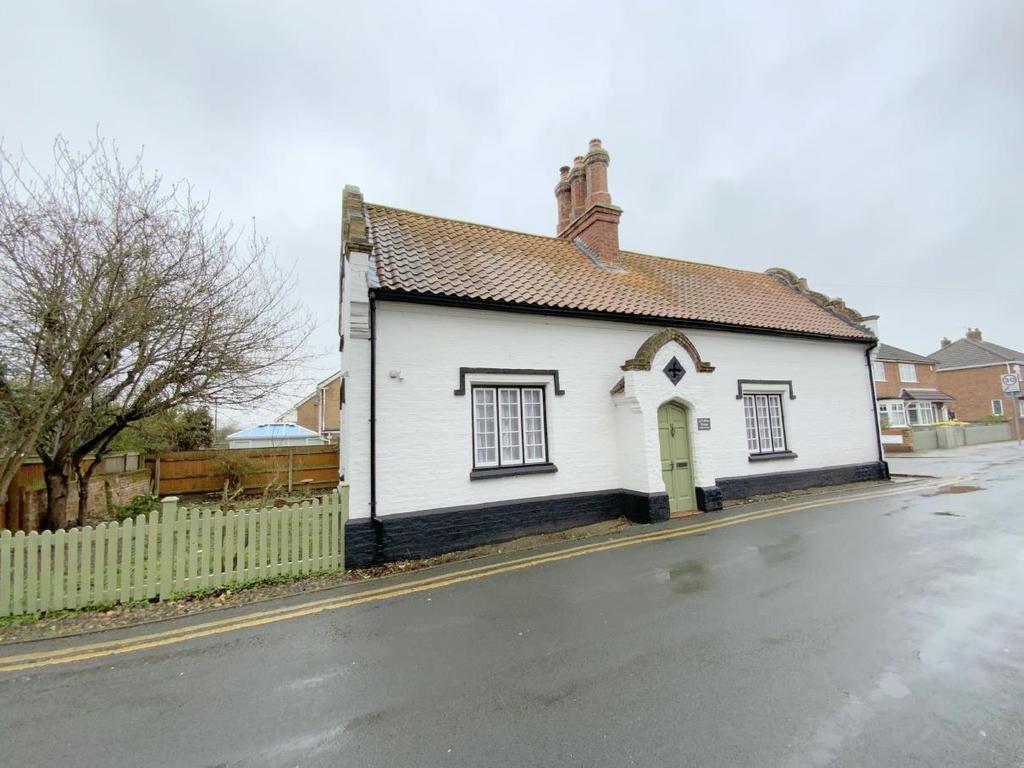 Church Lane Old Clee Grimsby 3 Bed Detached House For Sale £269950