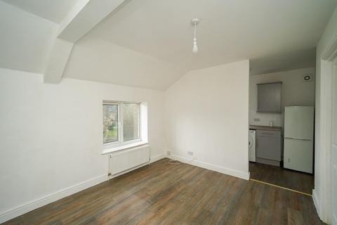 Flat 4, 78 Woburn Road, Heath And Reach, Leighton Buzzard, LU7 0AR