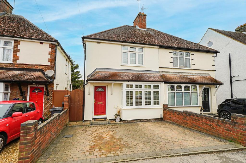 Vandyke Road, Leighton Buzzard 2 bed semidetached house for sale £