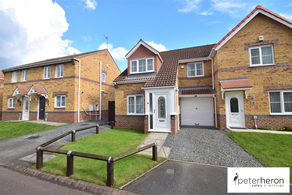 Hetherset Close, Havelock Park... 3 bed semidetached house £145,000