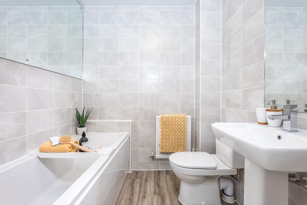 Family bathroom in the Kingsville 4 bedroom home