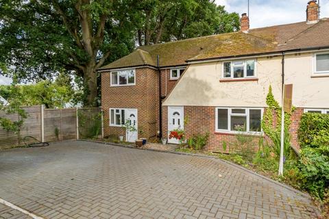 48 Broadley Green, Windlesham, GU20 6AL