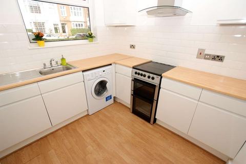 Harlee Court, Penge