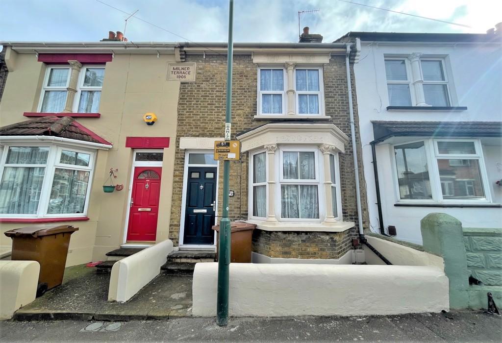 Barnsole Road, Gillingham, Kent 2 bed terraced house £1,150 pcm (£265 pw)