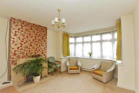 8 Regent Close, Harrow, HA3 0SF
