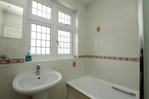 8 Regent Close, Harrow, HA3 0SF