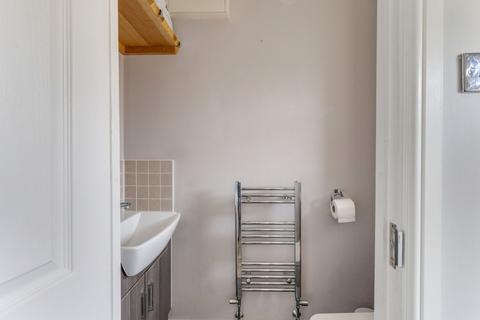 10 Belgrave Close, Rayleigh, SS6 9GD