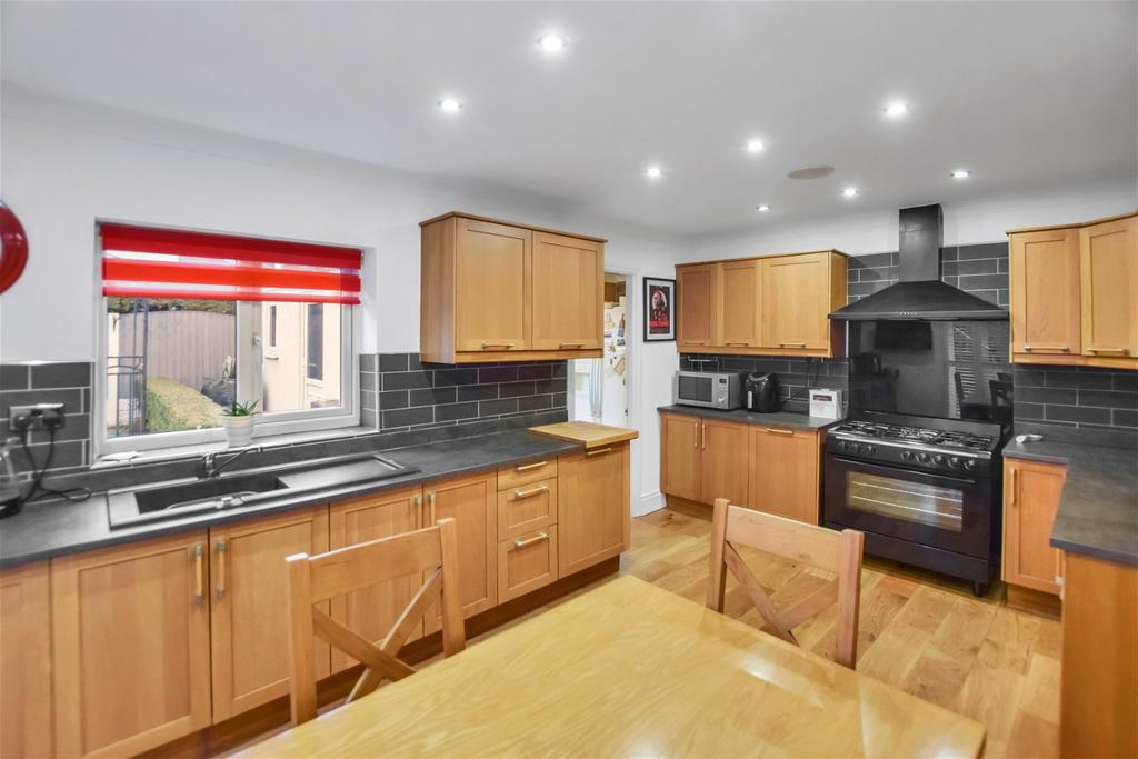 Birchfield Road, Farnworth, Widnes 4 bed semidetached house for sale