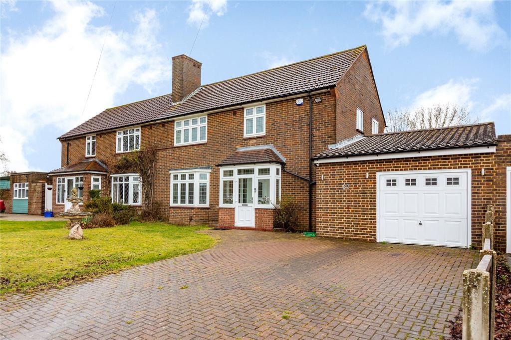 Priory Road, Romford, RM3 4 bed semidetached house for sale £750,000