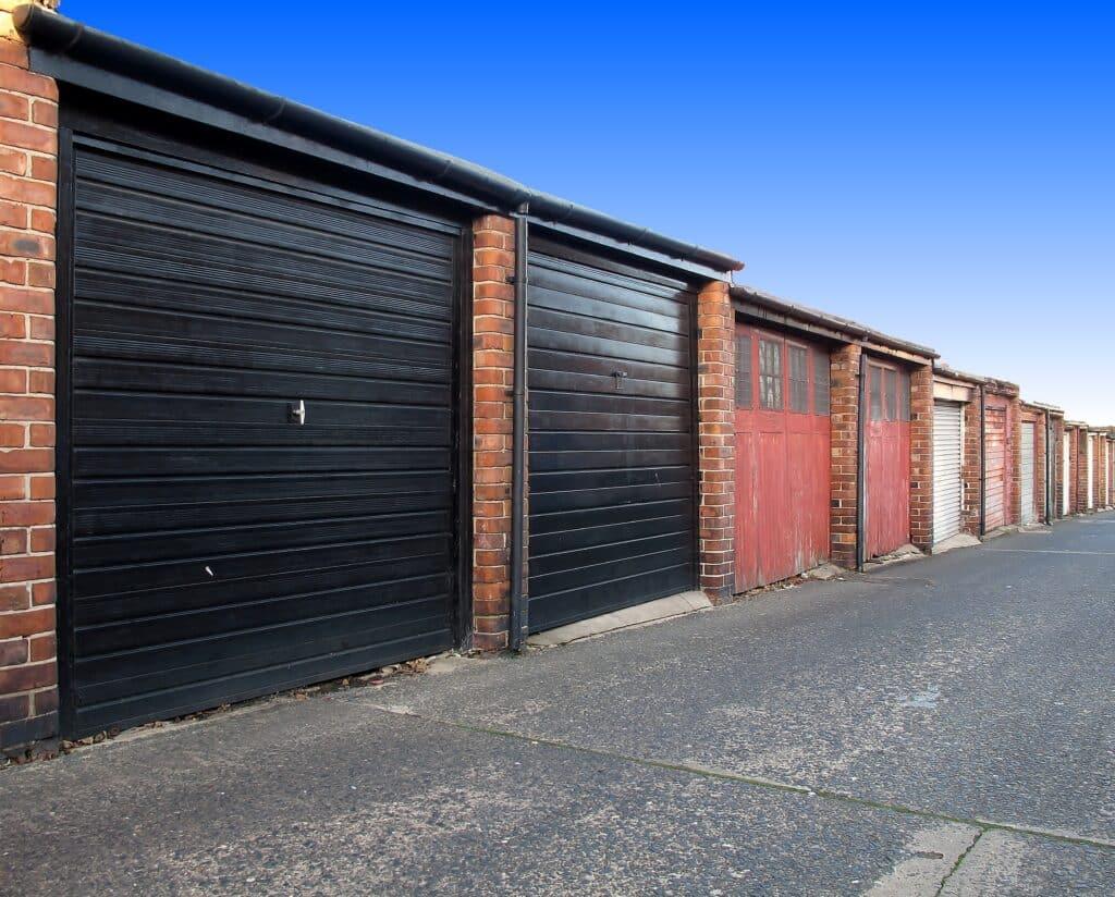 Garage to Let on Front Street... Garage - £100 pcm (£23 pw)