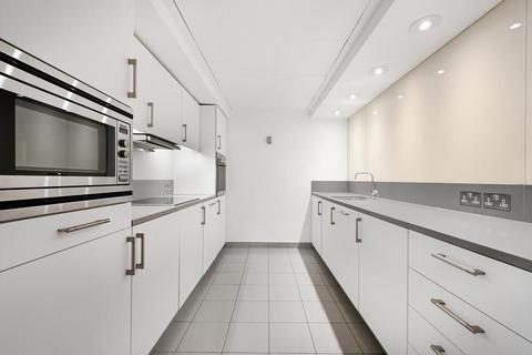 2 bedroom apartment to rent - Princes Street London W1B