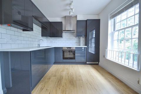 2 bedroom flat for sale, Winchester