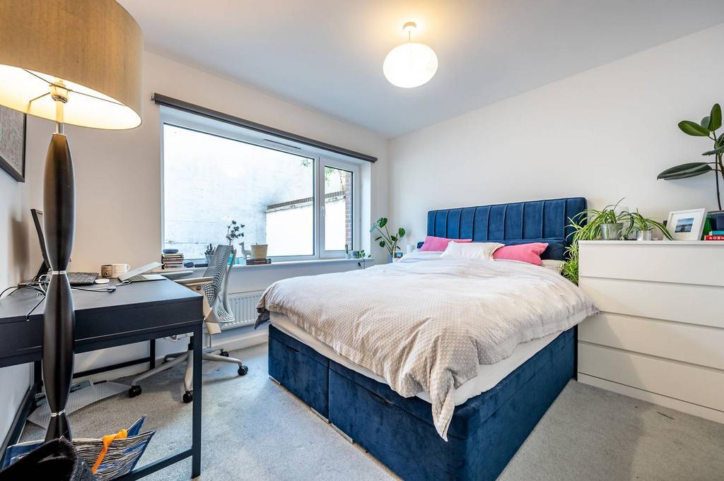 Vauxhall Street, Vauxhall, London, SE11 4 bed flat to rent £3,900 pcm