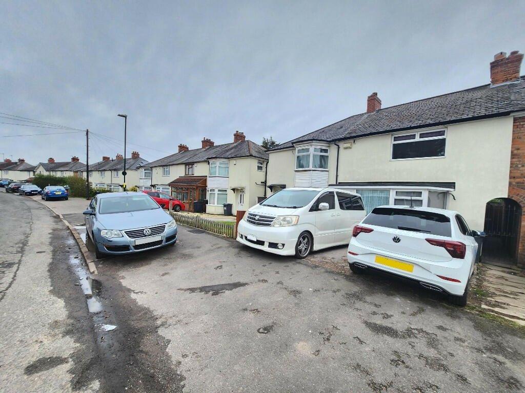 Denville Crescent, B9 3 bed terraced house £850 pcm (£196 pw)