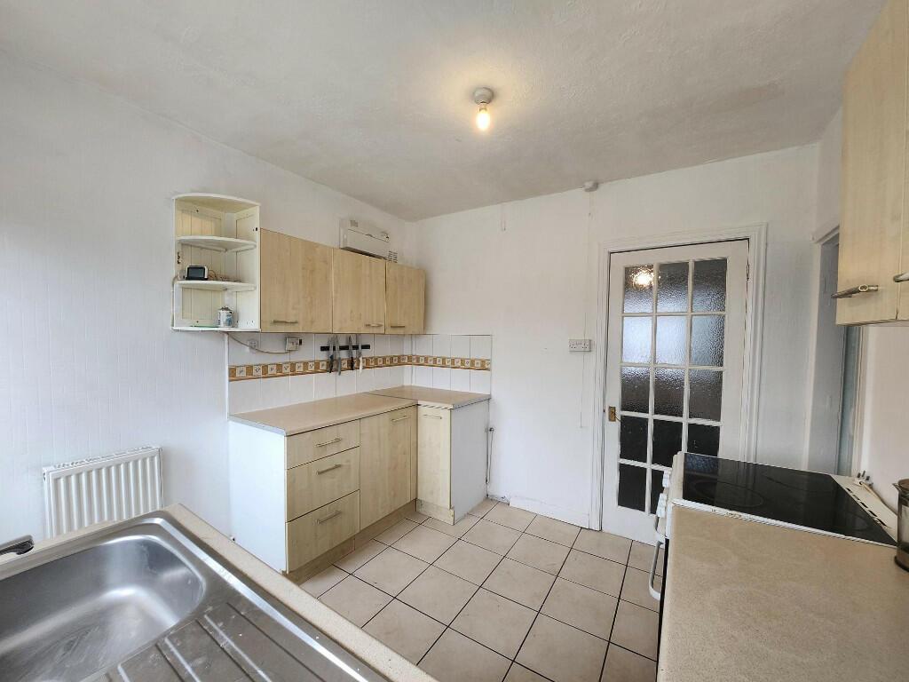Denville Crescent, B9 3 bed terraced house £850 pcm (£196 pw)