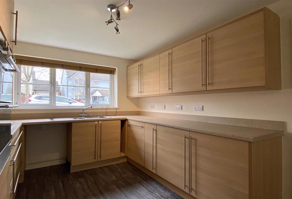 Clos Y Wern, Hendy, Swansea, West... 4 bed detached house £1,200 pcm (£277 pw)