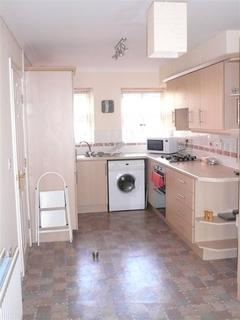 4 bedroom terraced house to rent, Schuster Road, Victoria Park, M14