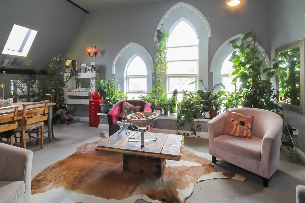 Waltham, Hampshire 2 bed end of terrace house for sale £335,000