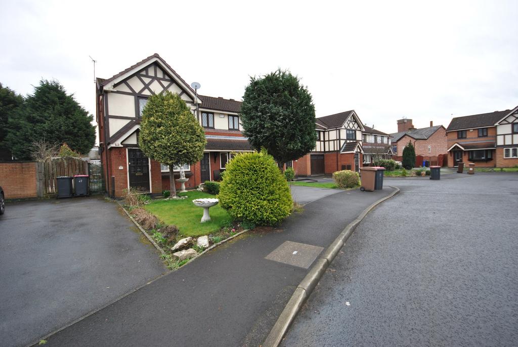 Waterslea, Eccles M30 2 bed semidetached house for sale £200,000